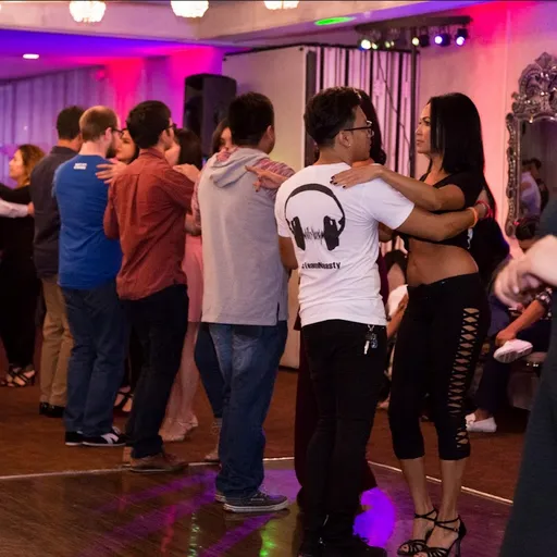 Bachata Dance Academy. Commerce