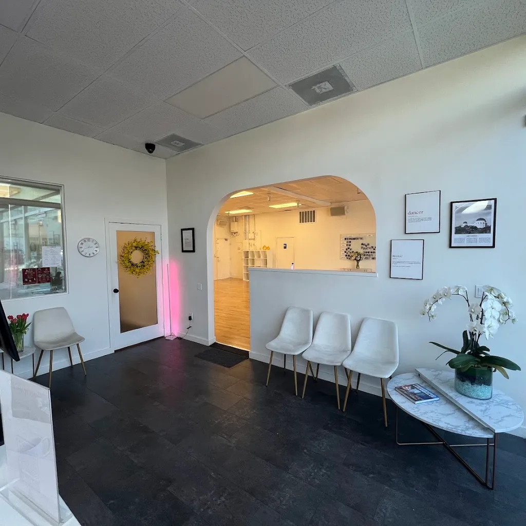 Pro Dance Studios. Los Angeles, CA