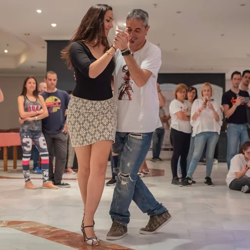 UBUNTU KIZOMBA. Cádiz