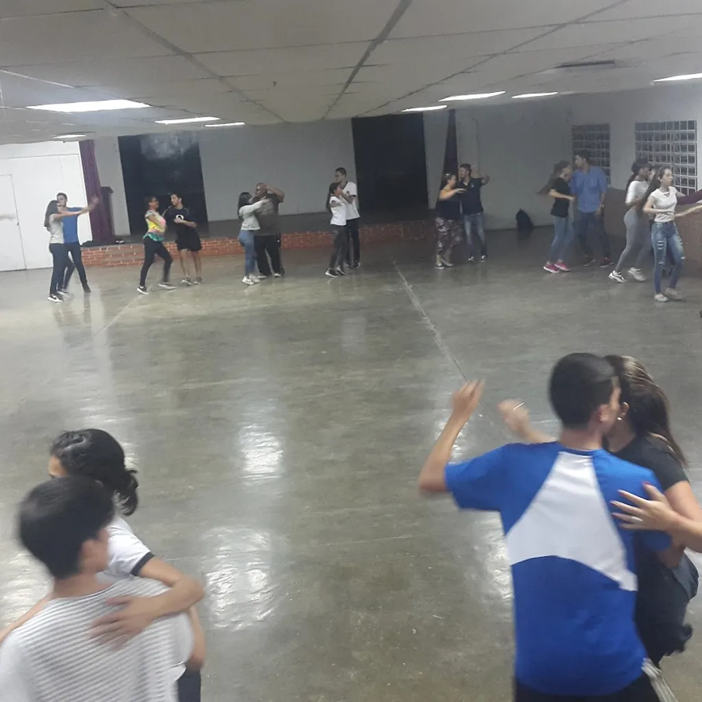 Academia de baile Pedro González sede San antonio. San Antonio de los Altos, Miranda