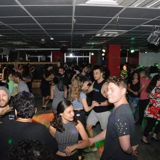 מועדון רוטב סלסה. Kfar Saba
