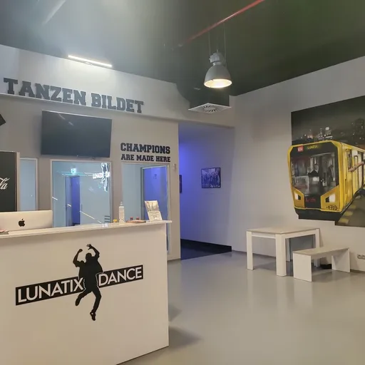 Lunatix Dance Base. Berlin