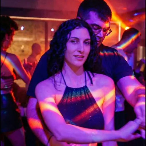 The Kizzlab, kizomba in Athens by Victoria KizzArte. Athina