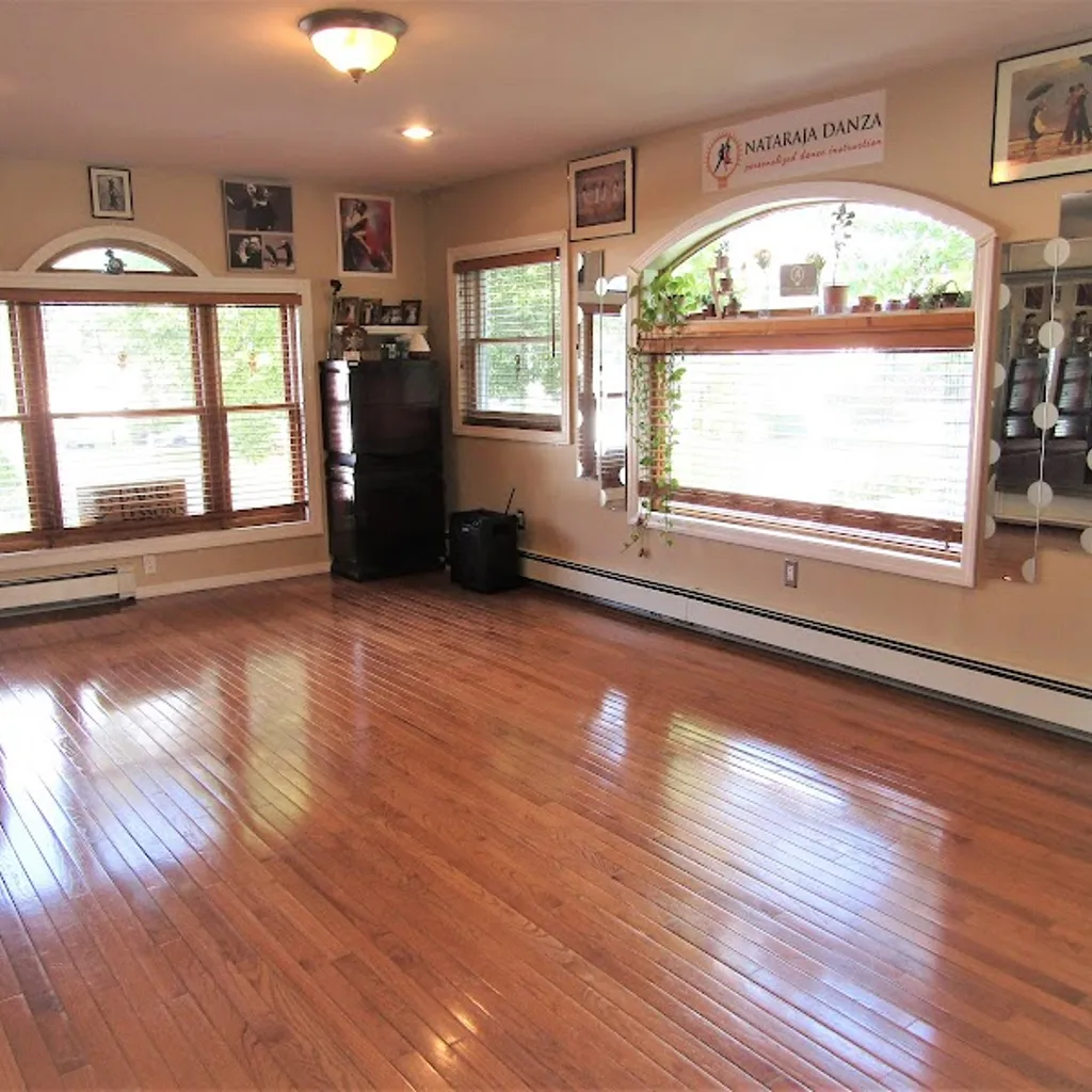 Latin Ballroom Lessons. Ronkonkoma, NY