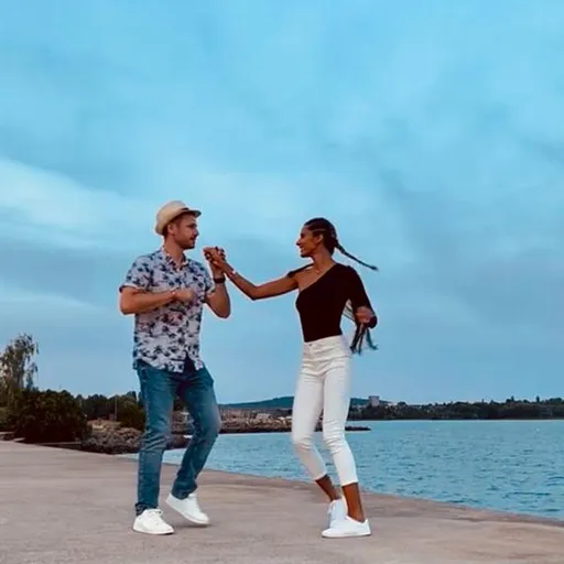 Bailabien - Salsa. Biel