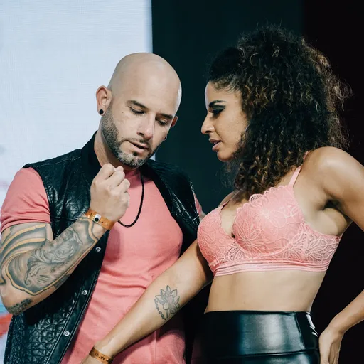 Bachata Caliente. Los Ángeles