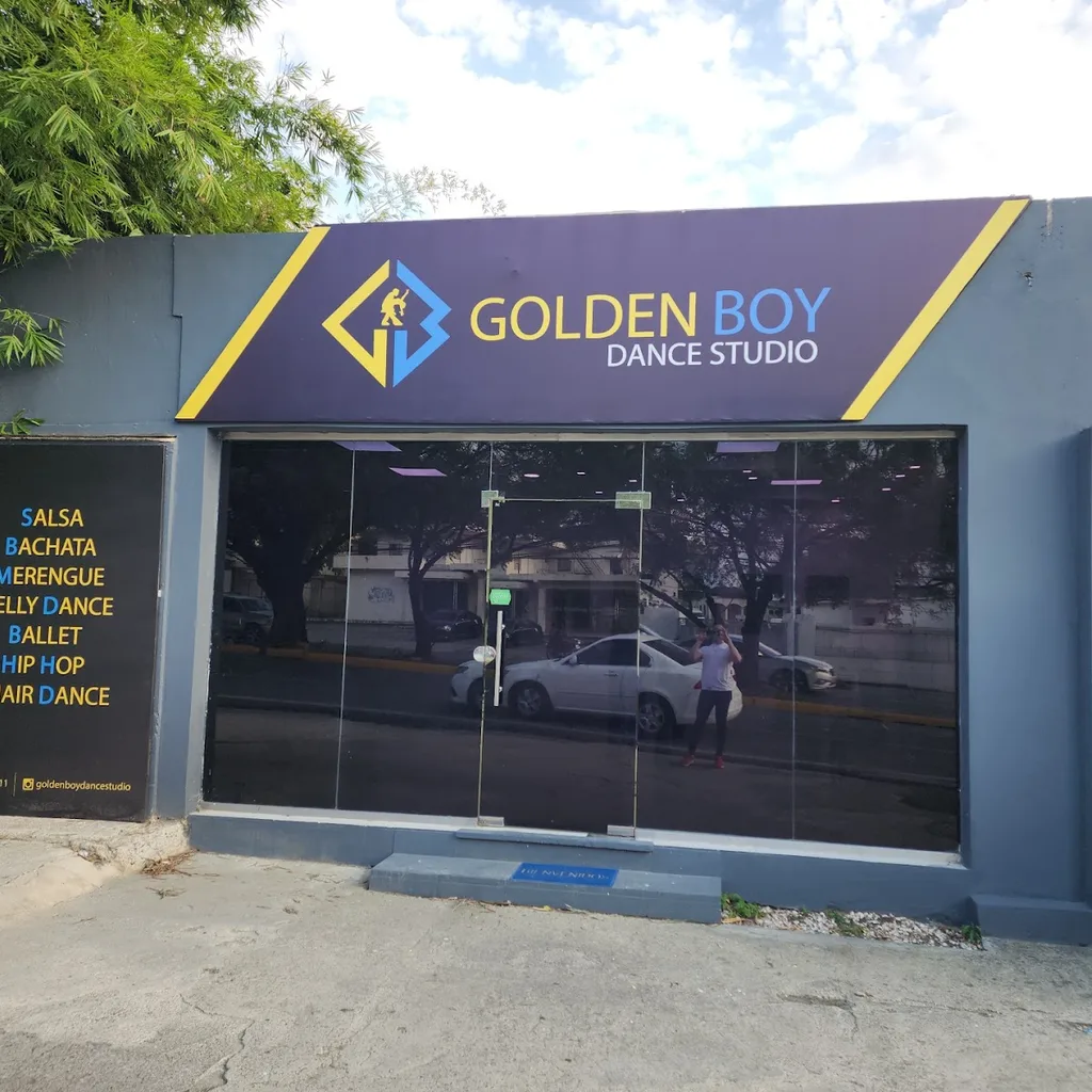 Golden Boy Dance Studio. Santiago Oeste, Santiago