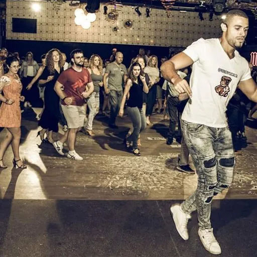 Clases de Salsa y Bachata Madrid. Madrid