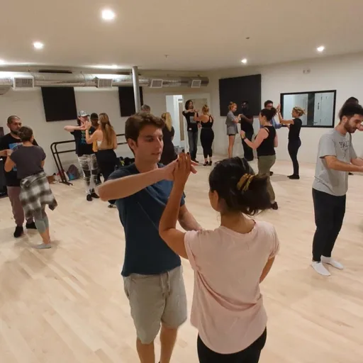 Los Angeles Bachata and Salsa Dance Academy. Los Ángeles