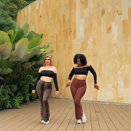 Salsa y Bachata classes Lucia Chacon. Cali