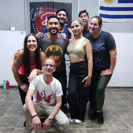 Academia estilo propio. Montevideo