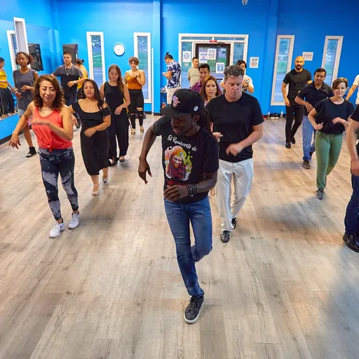RastaSalsa Dance. Aurora