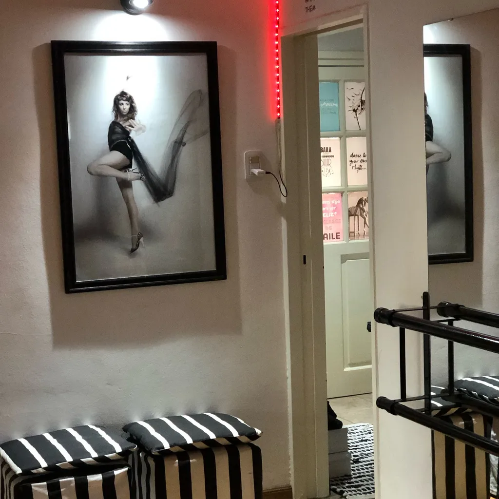 ESCUELA DE TANGO ARGENTINO M DANZA. Quilmes, Buenos Aires