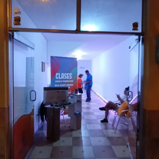 Bailatinos - Academia de Baile Pereira