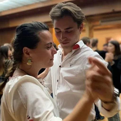 Hello Tango Budapest – Argentine tango & community. Budapest