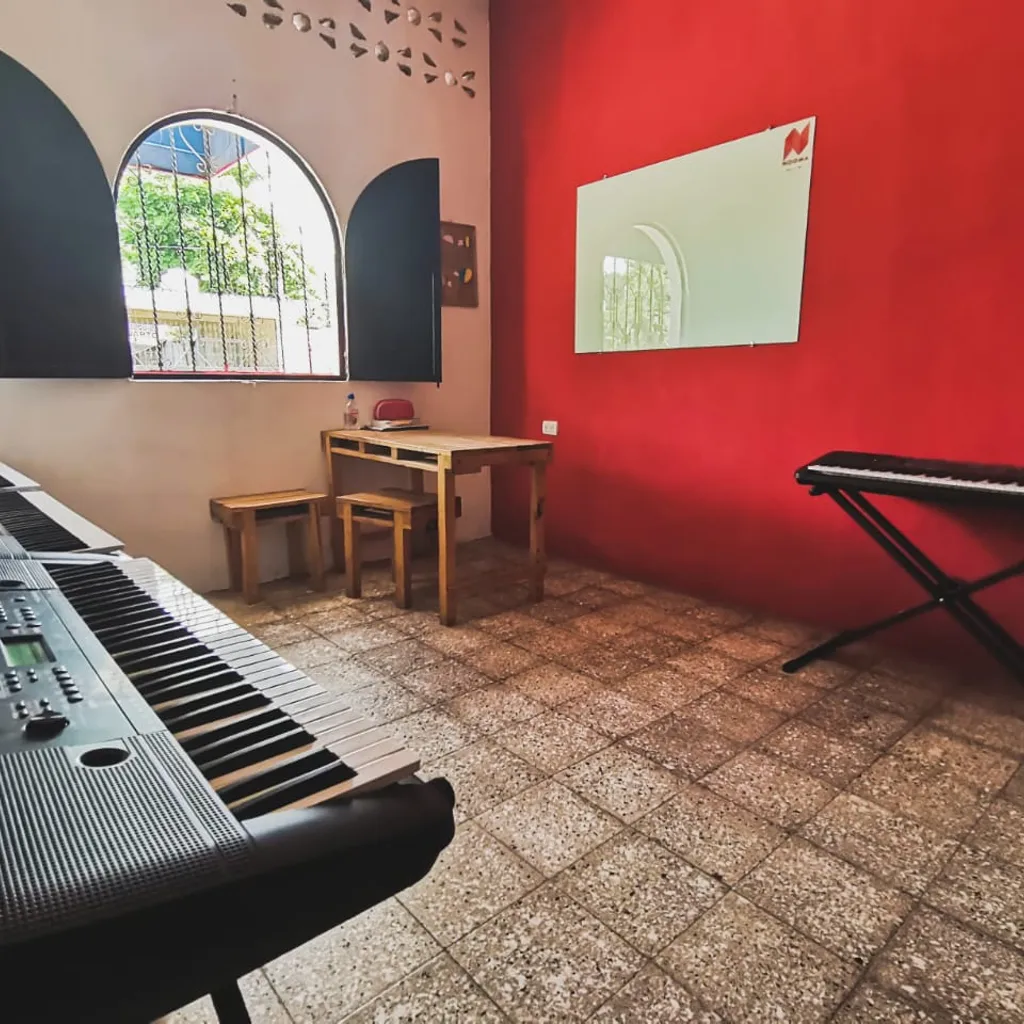 Academia de Artes NOOMA. Nueva Concepción, Escuintla