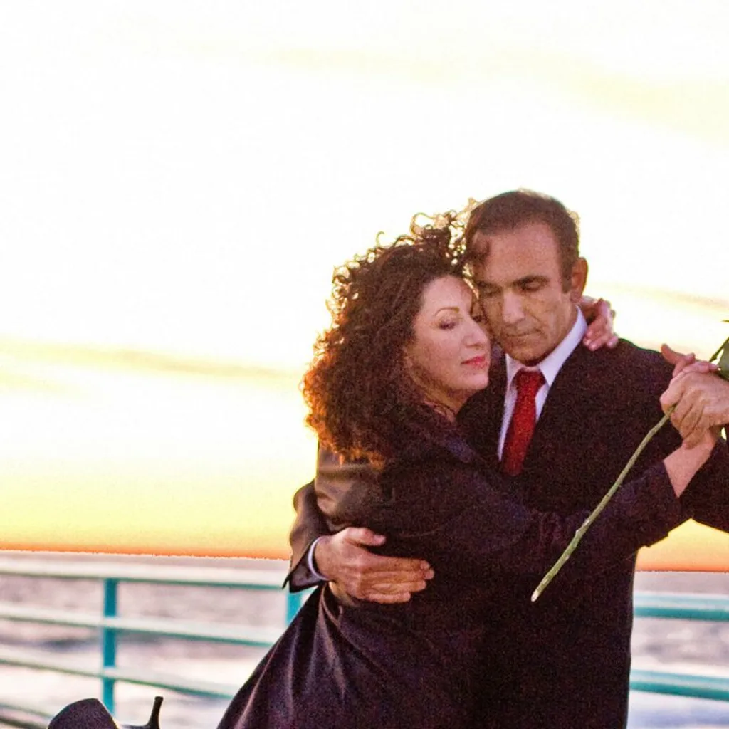Living Tango - Argentine Tango lessons, Coaching & Wedding Dance prep. Torrance, CA