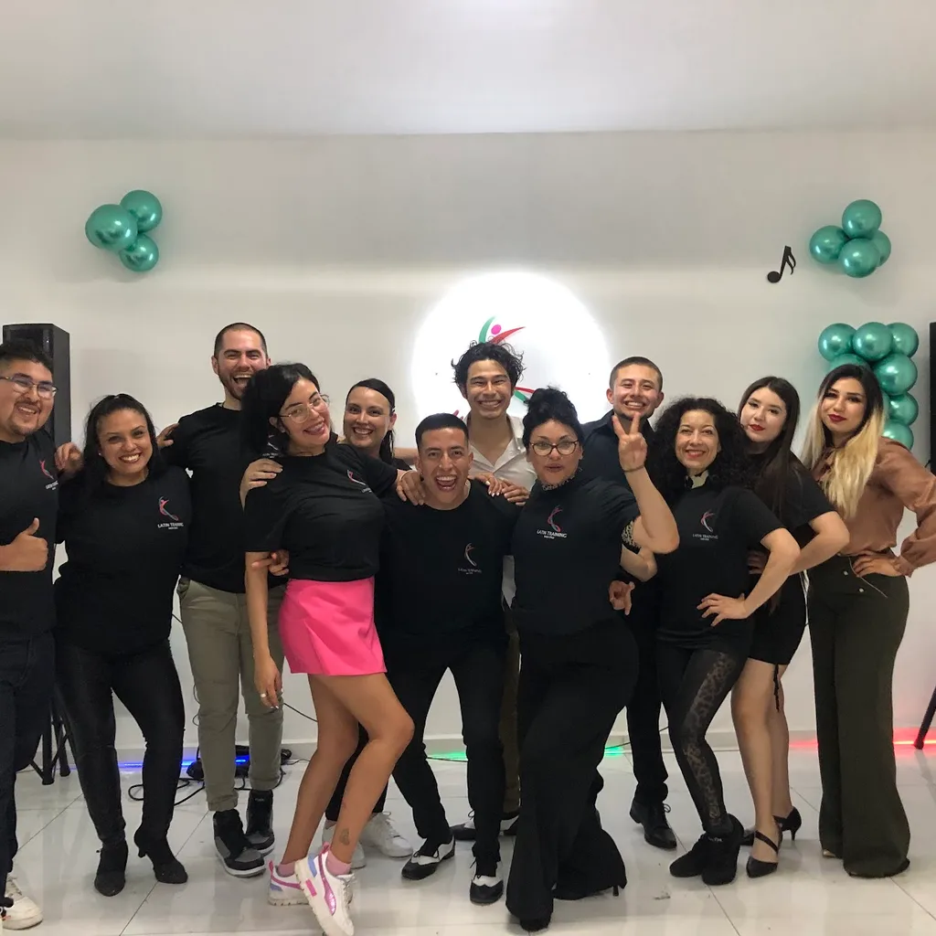Clases de Bachata Cumbia | Latin Training | Salsa Tijuana. B.C.
