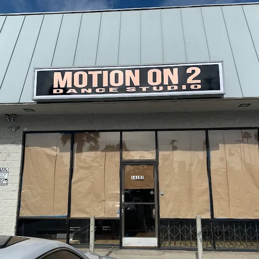 Motion On 2 | Salsa & Bachata Classes in LA. Los Ángeles