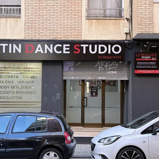Zergyo y Eva Latin Dance Studio. Castelló