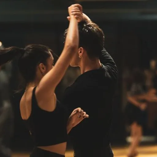 Academia de Salsa Cubana y Bachata Sensual - Talent House Latam. Comas
