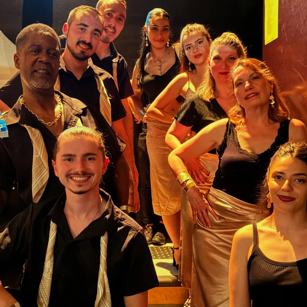 Latin Studio. Neuilly-sur-Marne, Île-de-France