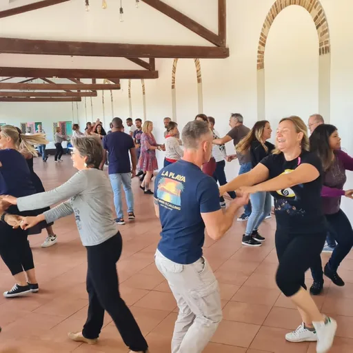 Cours de salsa & bachata à Paris & Sénart 77 - SALSA CON ELEGUA. París