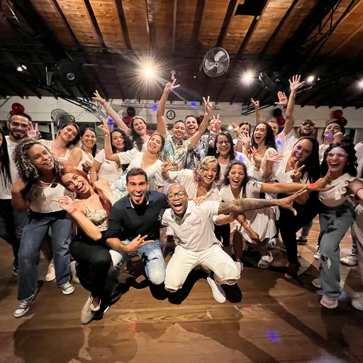 Salsa & Bachata Classes - Medellin. Medellín