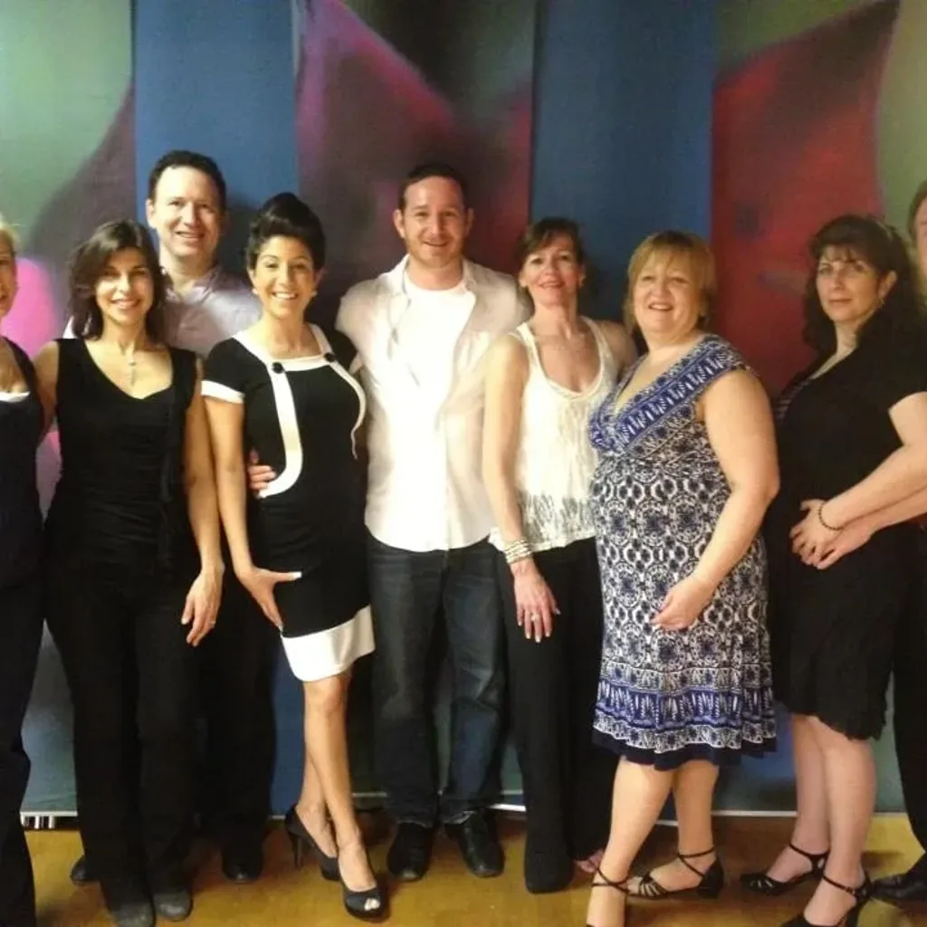 Lisa Sparkles Ballroom & Latin Dance Studio. Foto 6