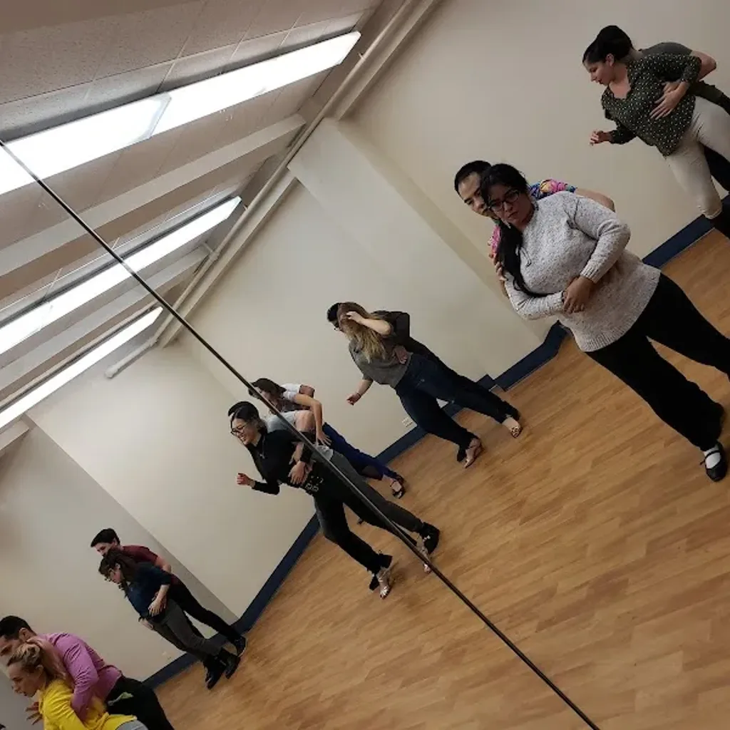 Embassy Dance - Dance Academy. Photo 2